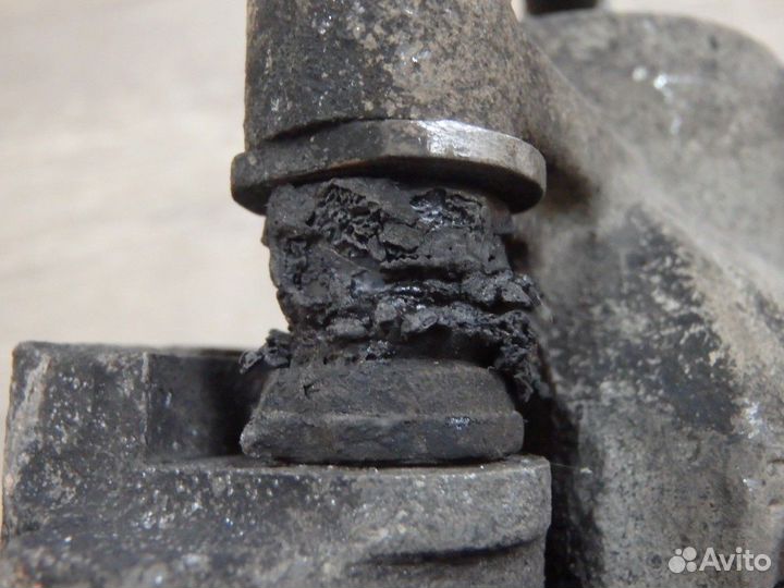 Суппорт тормозной передний левый Fabia Фабия 2