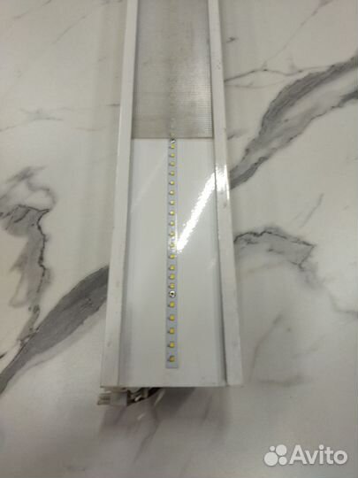 Светильник потолочный светодиодный линейный