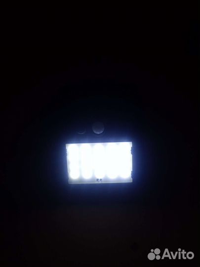 Светильник уличный на солнечной батарее