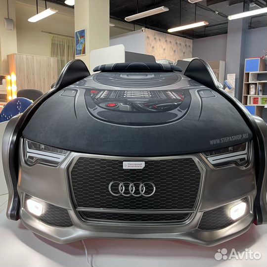 Детская кровать машина с подсветкой