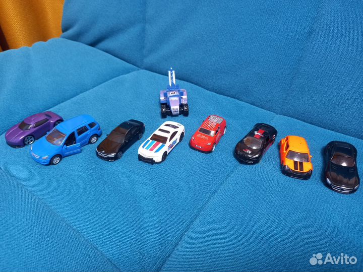 Машинки металлические пакетом