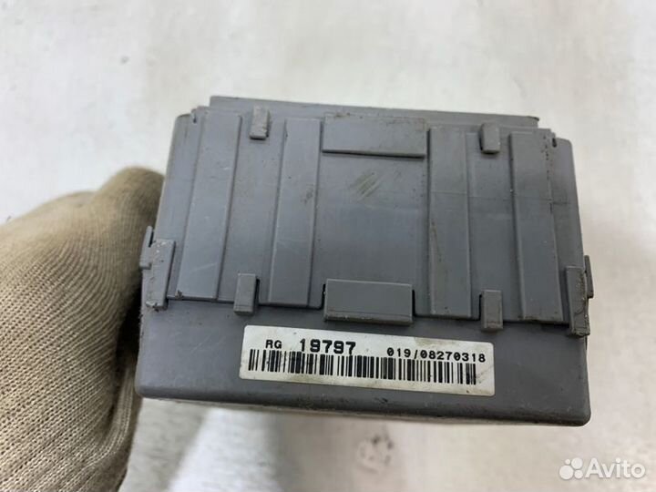 Блок предохранителей передний Honda Civic 5D