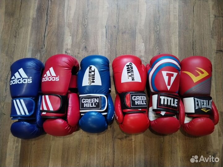 Боксерские перчатки