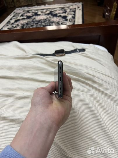 iPhone X, 64 ГБ