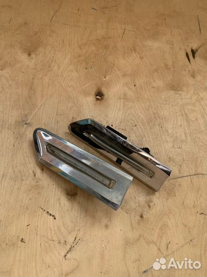 Повторитель поворота в крыло BMW 7 F01 F02