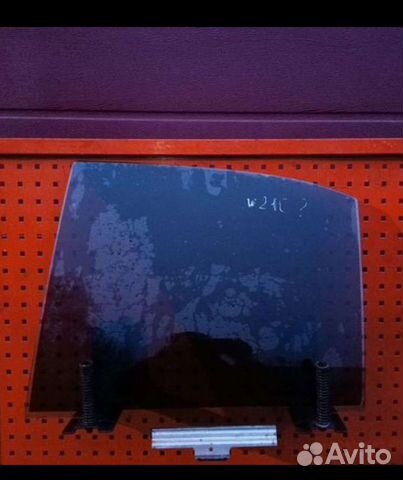 Стекло двери Mercedes Benz 210