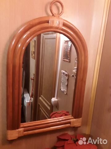 Зеркало настенное из ротанга