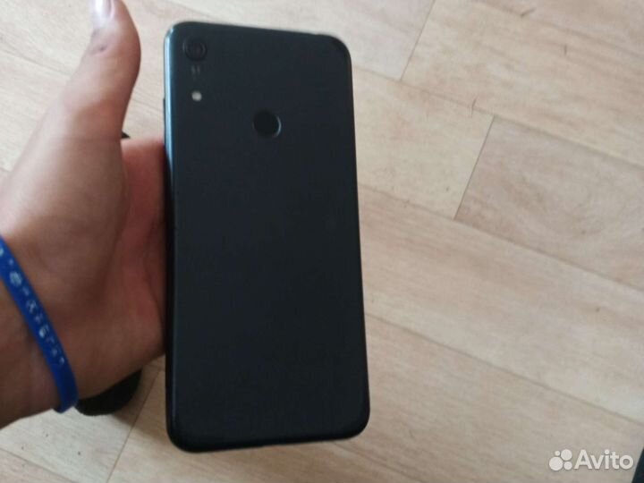 Телефон Huawei