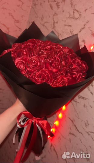 Букет роз из атласных лент