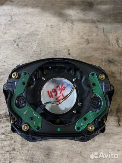 Подушка безопасности водителя Mercedes-Benz