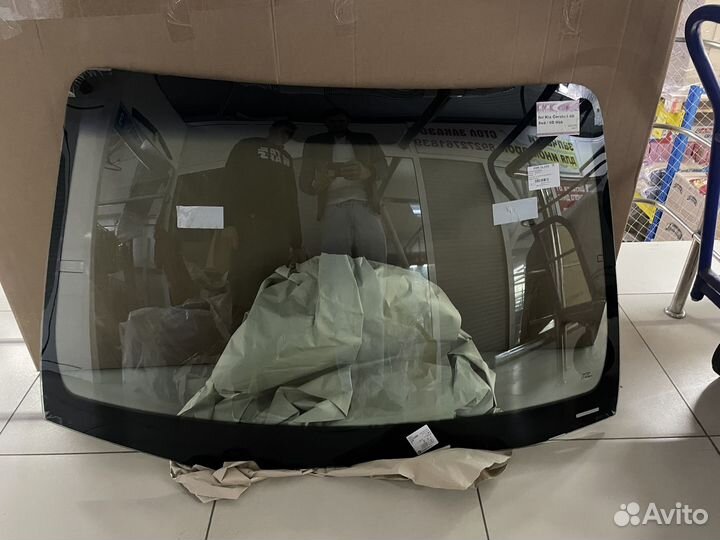 Лобовое стекло kia cerato 1