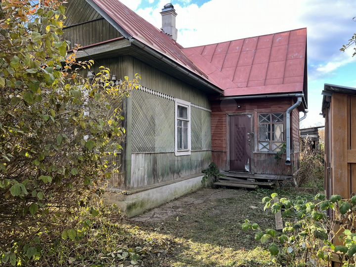 Дом 56 м² на участке 12 сот.