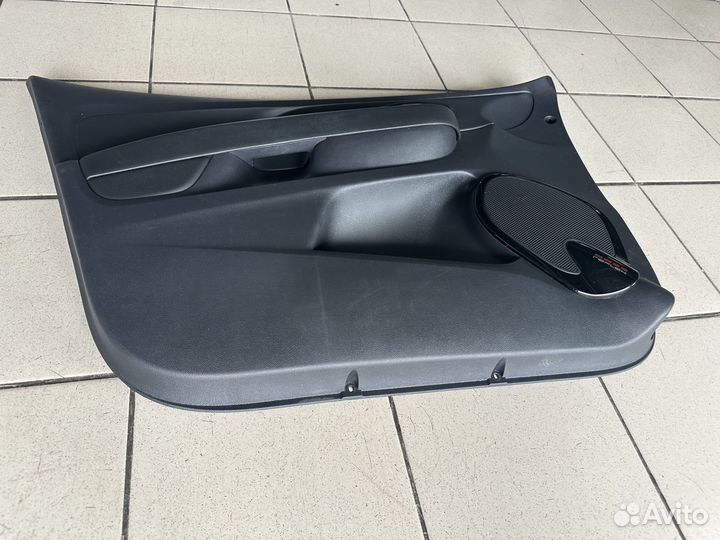 Обшивка передней левой двери Рено Клио 4 Clio 4