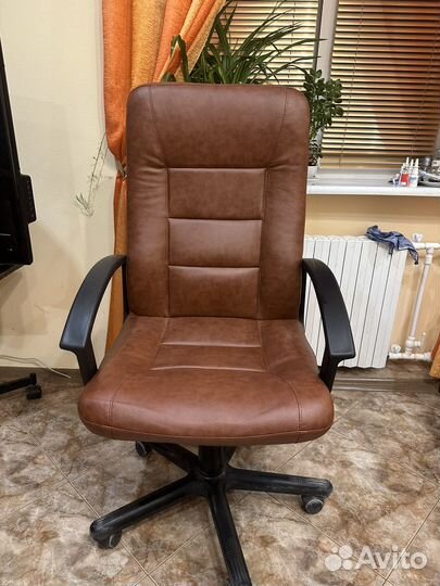 Кресло офисное