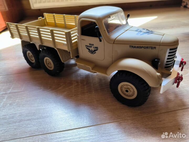 Грузовик на радиоуправлении Q60 Transporter