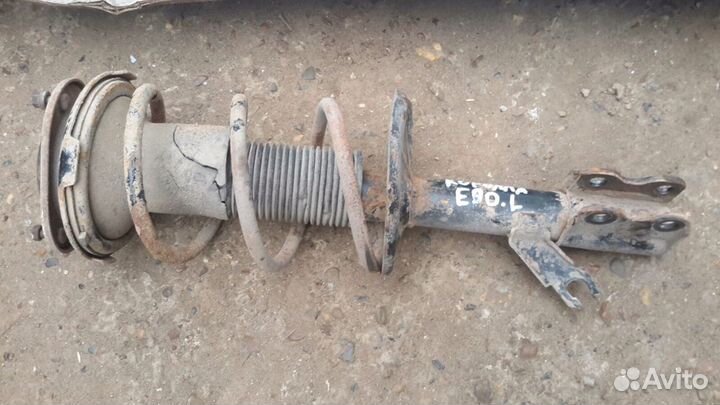 Стойка передняя в сборе Тойота Королла е90