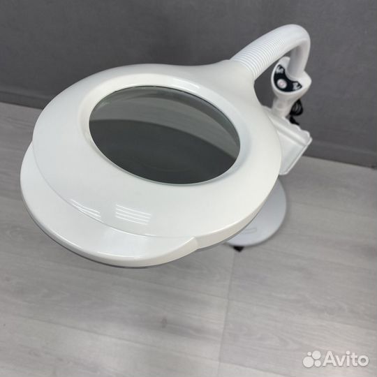 Лампа лупа для наращивания ресниц