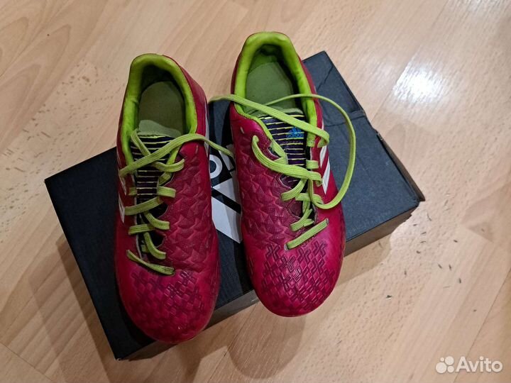 Футбольные бутсы adidas р.33