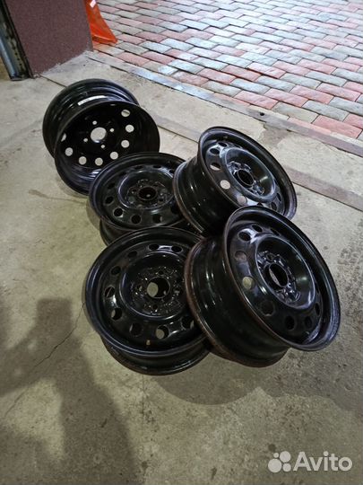 Штампованные диски r15