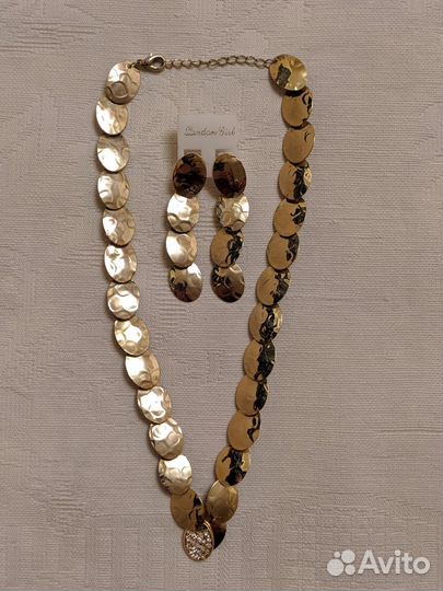 Бусы, браслеты, серьги, бижутерия