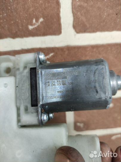 Мотор стеклоподъемника передний левый Bmw 7