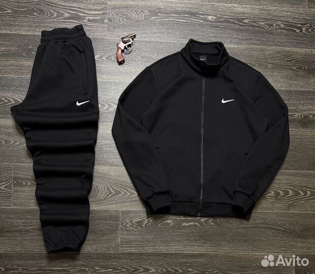 Спортивный костюм мужской Nike