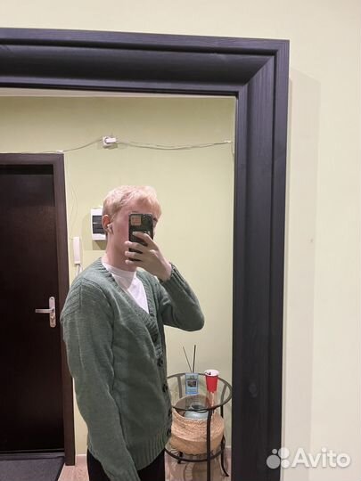 Вязаный кардиган ручной работы