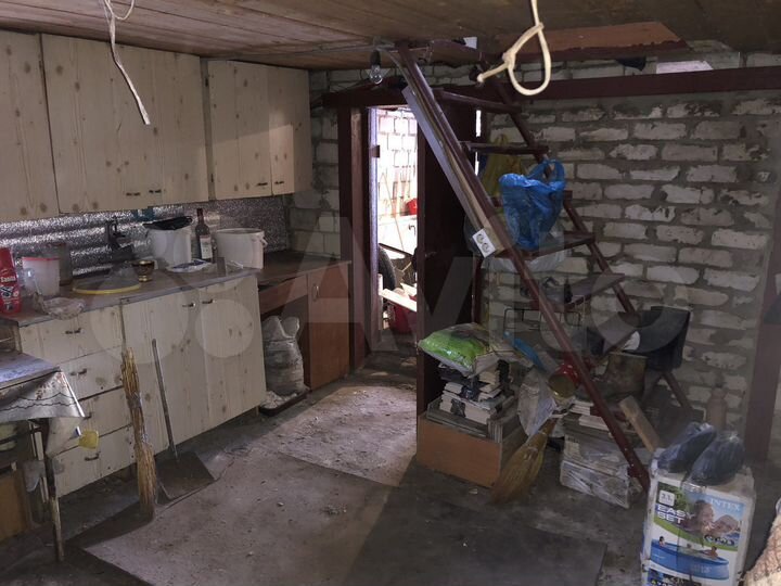 Гараж, > 30 м²