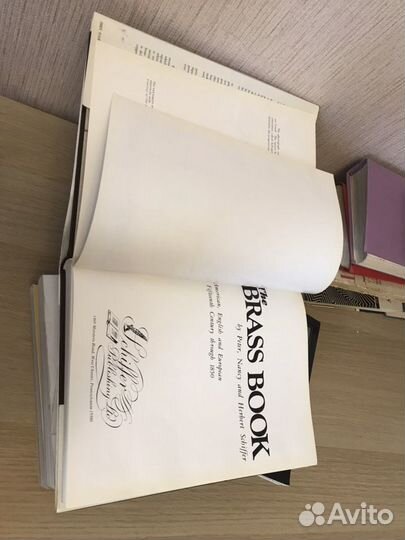 Книга металлических изделий the Brass Book