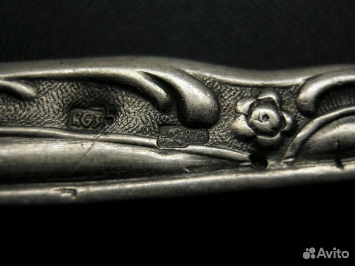 Серебряное навершие расчёски