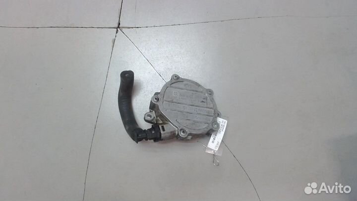 Насос вакуумный Volvo S60 2010, 2010