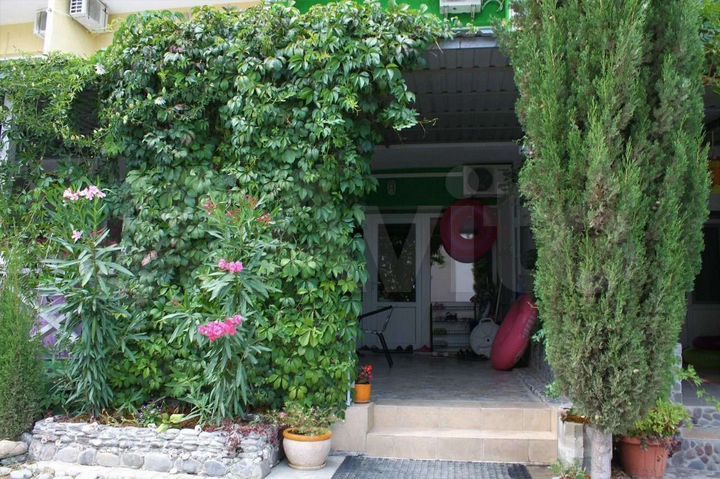 Дом 245 м² на участке 1 сот.