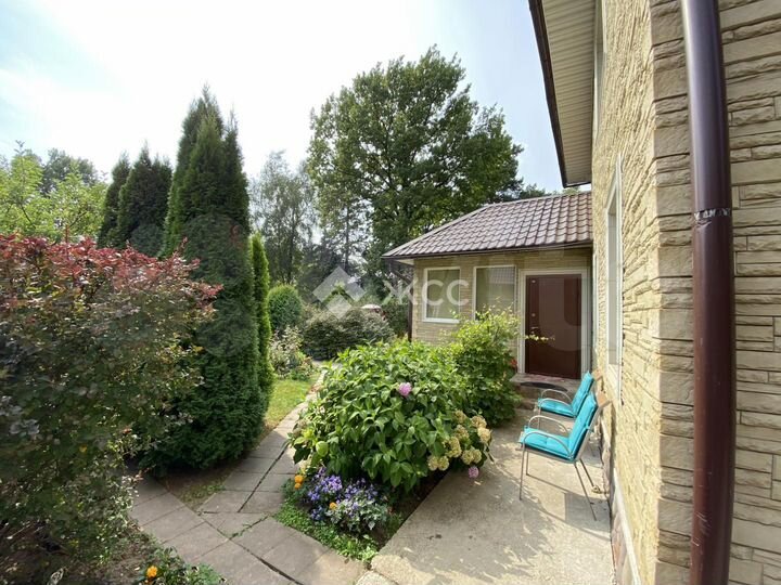 Дом 179,5 м² на участке 8,7 сот.