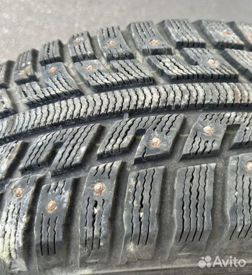 Kumho I'Zen KW22 215/55 R17