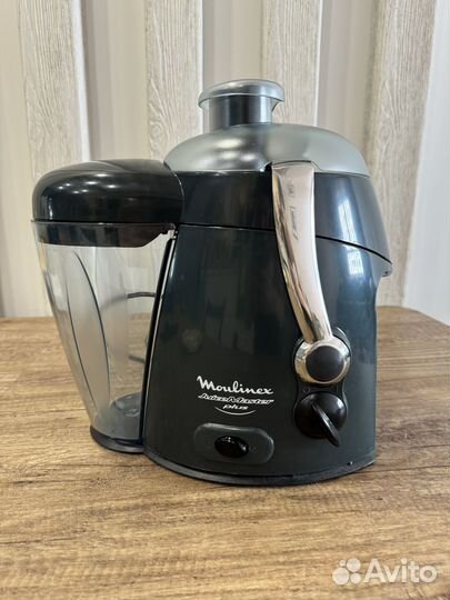 Соковыжималка Moulinex Juice Master Plus