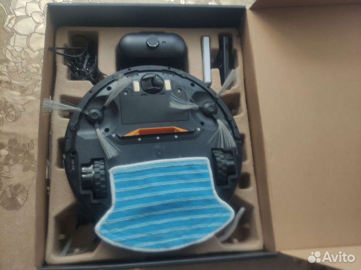 Робот-пылесос Redmond RV-R450