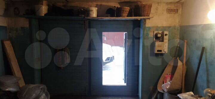 Гараж, > 30 м²