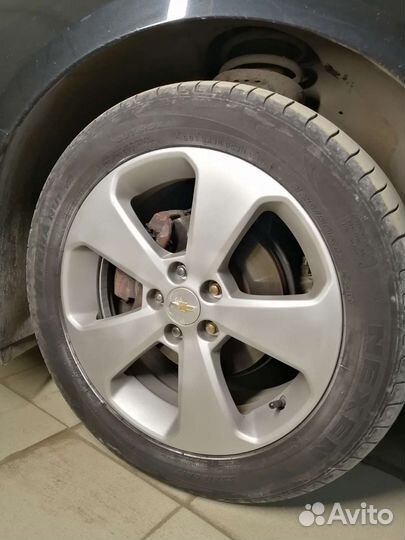 R17 Nexen N Fera RU1 225/50, PCD 5x105 DIA 56