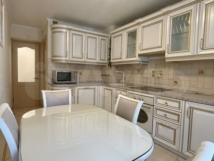 2-к. квартира, 60 м², 2/17 эт.