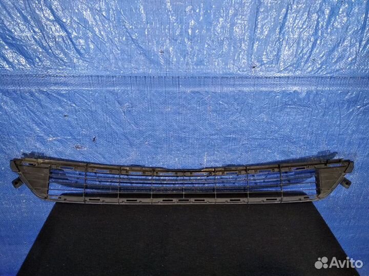 Решетка в бампер нижняя Toyota RAV4 4 са40 2012