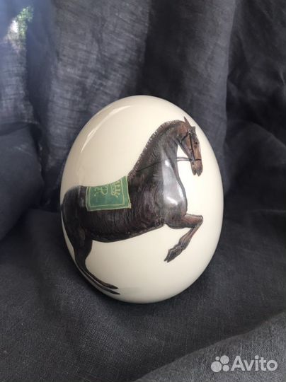 Фаянсовое яйцо Франция