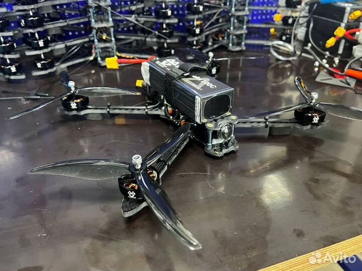 Дрон, беспилотник специального назначения