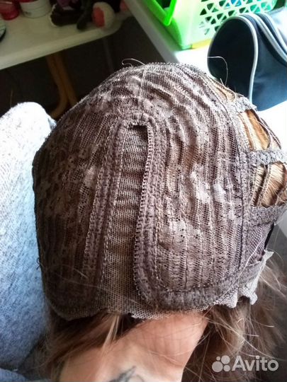 Парик на сетке облегчённый