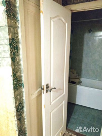 Дверь в ванну
