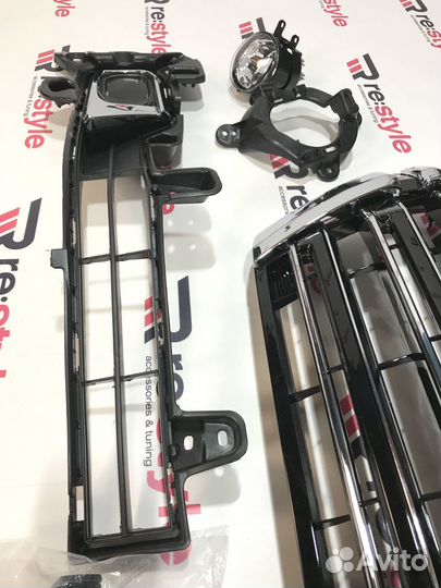 Бампер передний Toyota Land Cruiser 200 S1874