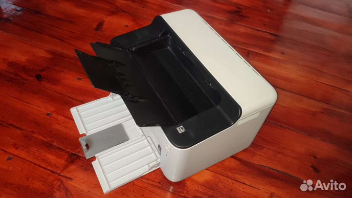 Лазерный принтер brother 1110r