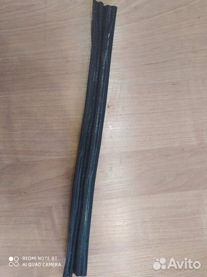 Уплотнитель капота Volkswagen Passat B5 седан 1.8