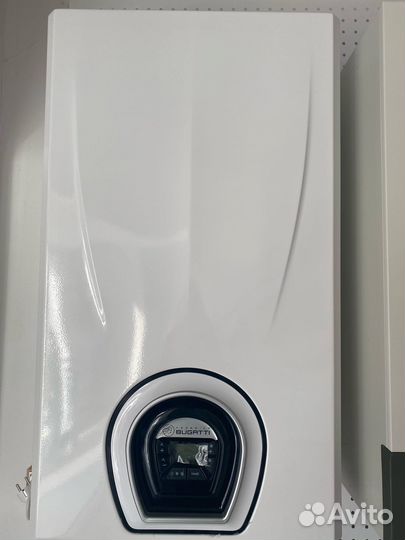 Газовый настенный котёл Bugatti Varme24 2-х контур