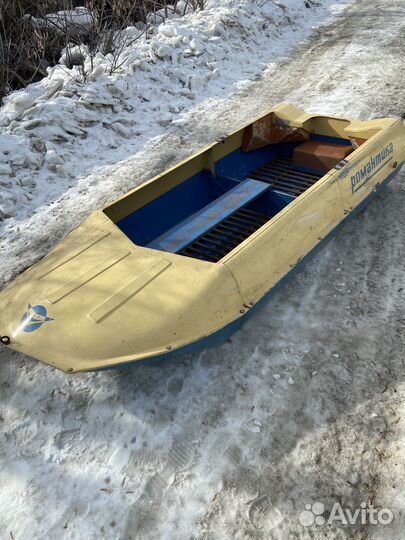 Лодка Романтика