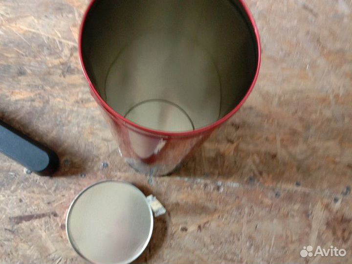 Туба металлическая